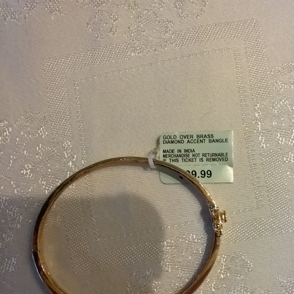 Beautiful Gold over brass Bracelet Diamond accent - Picture 8 of 8